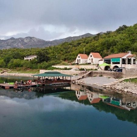 Splav "Slap" - Bungalovi Danilovgrad 外观 照片