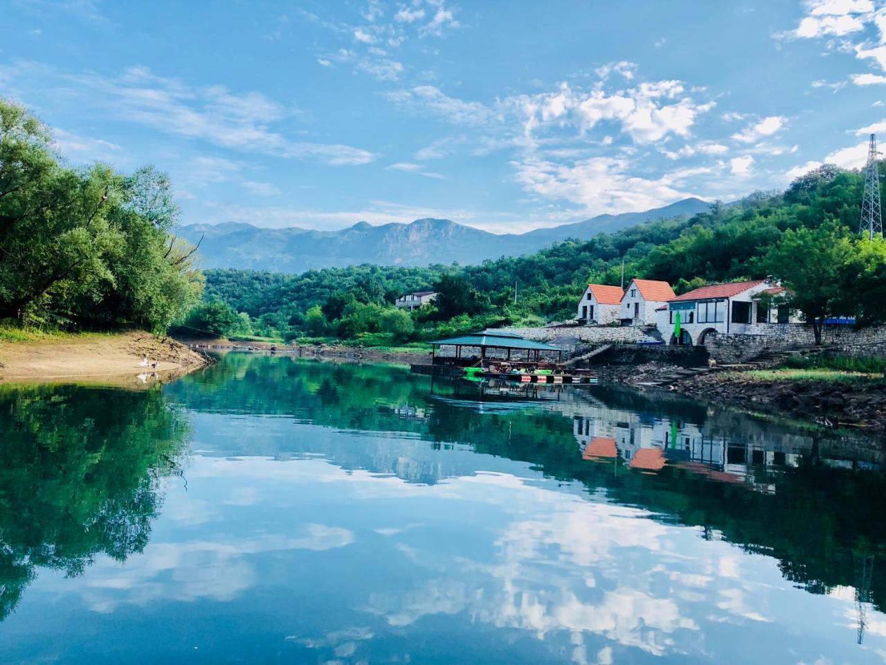 Splav "Slap" - Bungalovi Danilovgrad 外观 照片